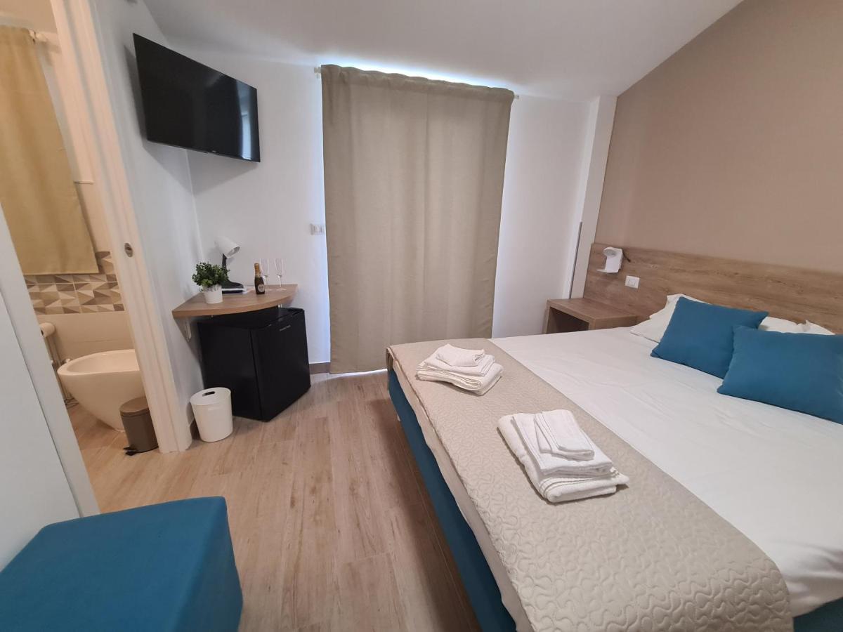 B&B Al Quadrato 斯卡莱阿 外观 照片