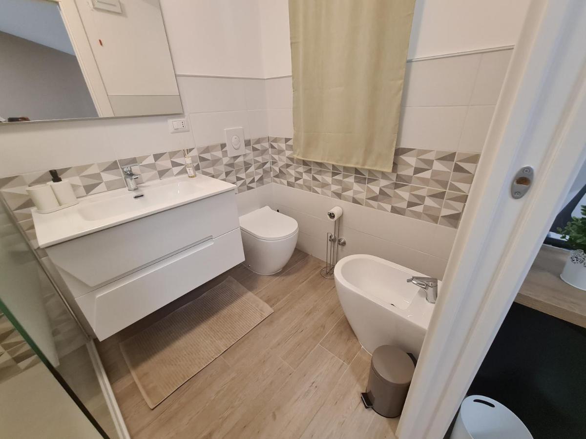 B&B Al Quadrato 斯卡莱阿 外观 照片